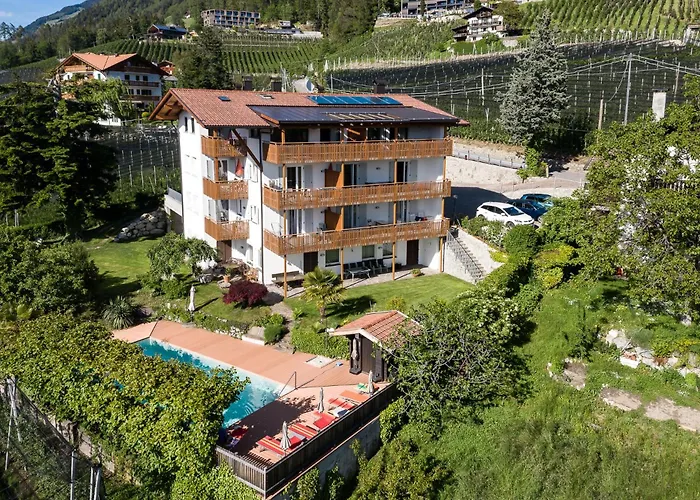 Aparthotel Haus Artus Schenna