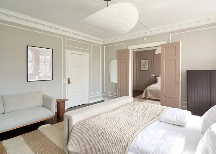 Large 4 Bedroom With Balcony & Bathtub In Cph City Kopenhagen