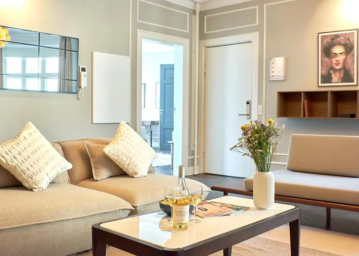 Large 4 Bedroom With Balcony & Bathtub In Cph City Kopenhagen