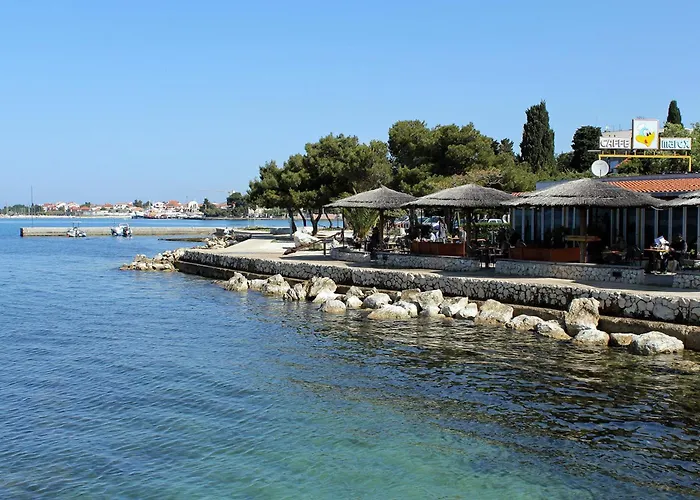 Apartments And Rooms With Parking Space Zadar - 21805