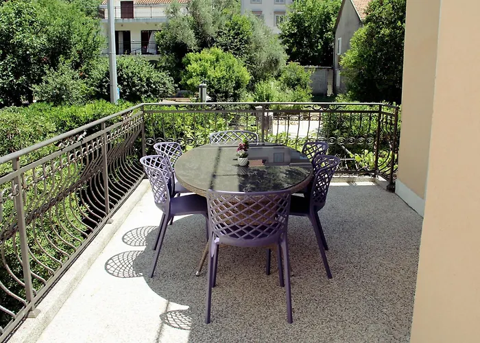 Central Location Apartment Amigo Kotor