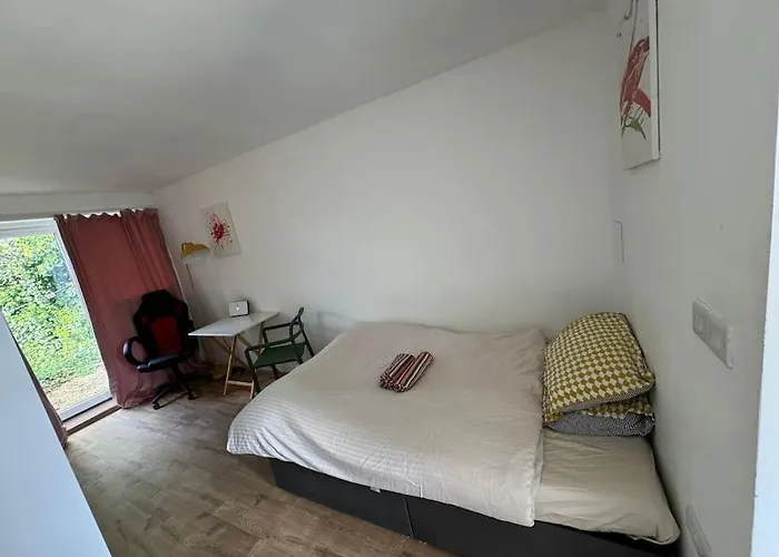 Studio Flat, Parking, Filton Bristol
