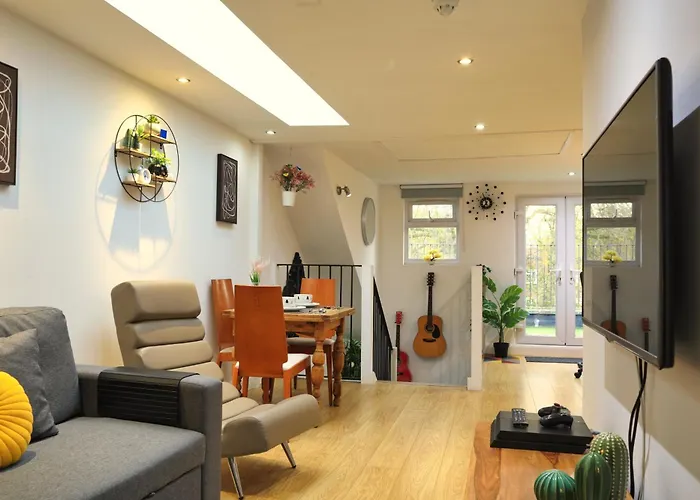 Top Floor Apartment In Islington London