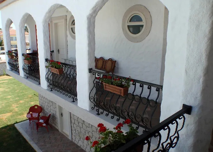 Mercan Koesk Alaçatı