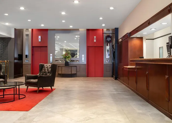 Hotel Ramada Plaza By Wyndham Calgary Downtown