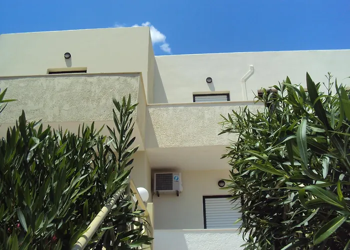 Polyrizos Hotel Rodakino