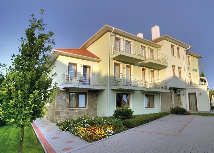 Jade Hotel-Ezuesthid Hotel Veszprém