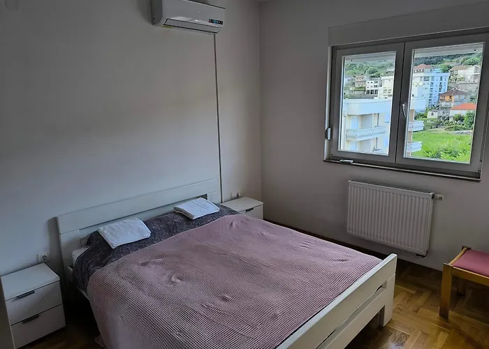Luc 75 Kvadrata Stan Sa Dve Spavce Sobe Trebinje