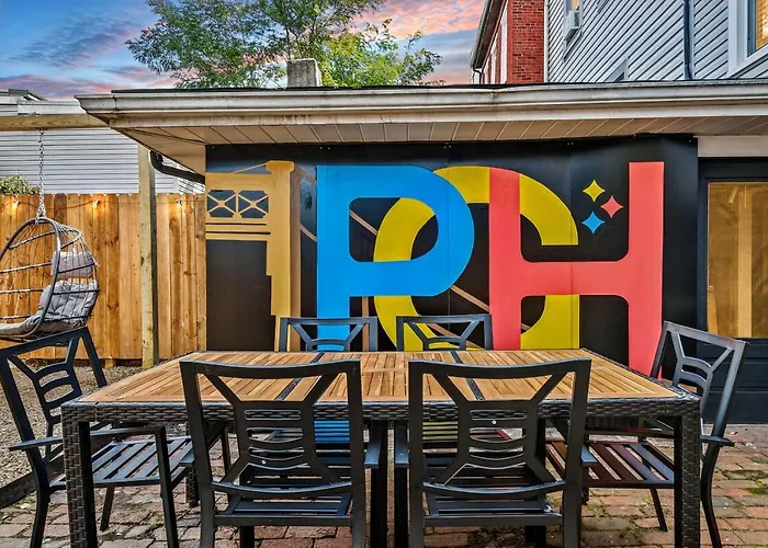 Cozy Southside Pitt Home W/ Pool Table +Yard Pittsburgh