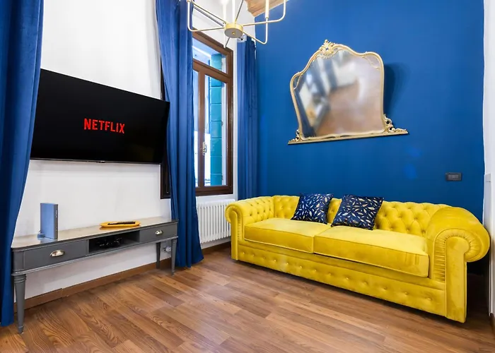 Ferienwohnung Blue Venetian House