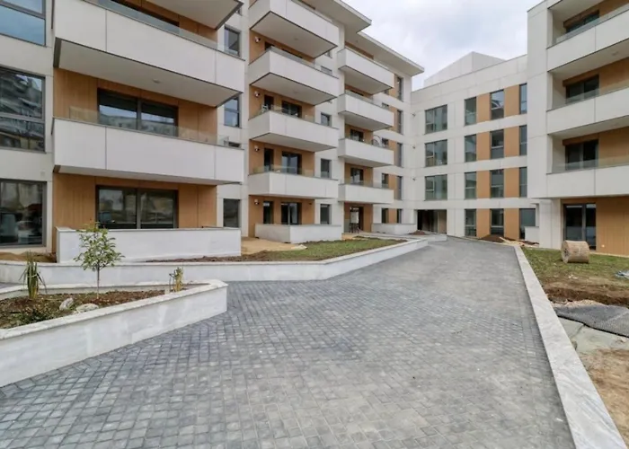 Elysium Old Square, Free Street Parking Within The Limits Of Available Spaces And Paid Parking One Minute Away, Smart Tv Bukarest