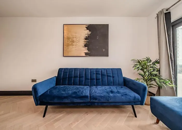 Super Central 3 Bedroom Flat I Next To Brighton Beach