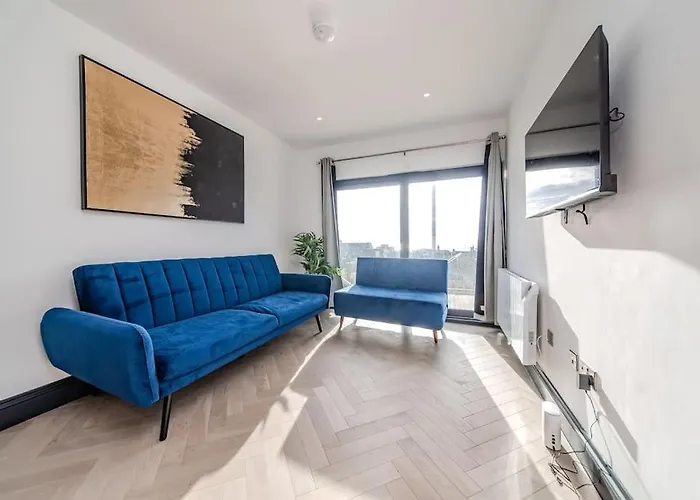 Super Central 3 Bedroom Flat I Next To Brighton Beach