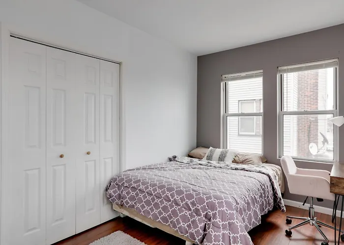 Philadelphia Apartment, Near Transit + Sites!