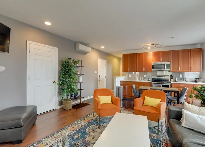 Philadelphia Apartment, Near Transit + Sites!