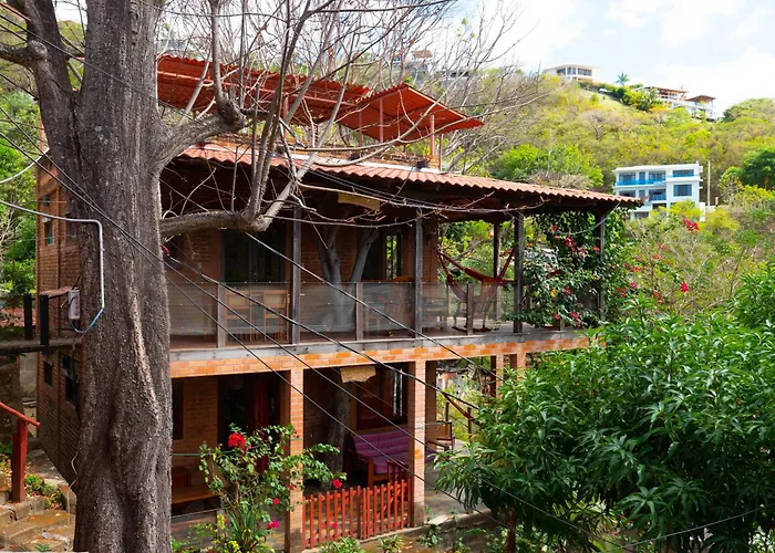 2 Bedroom Apartment In Lush Garden, 3 Blocks From Beach And Center Of San Juan San Juan del Sur