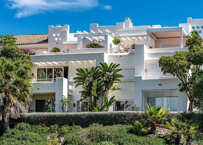 Lagoon Alcazaba, 2Bdr, Ac, Parking, Pool Estepona