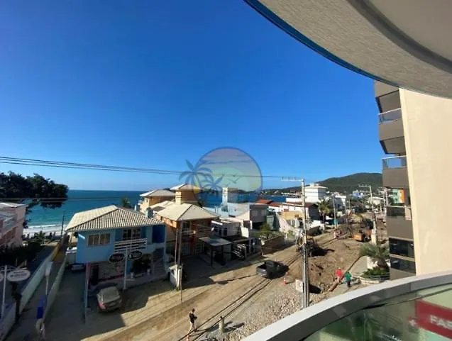 Apartamento No Centro De Bombinhas Com Vista Ao Mar - Ao Lado De Comercio Em Geral