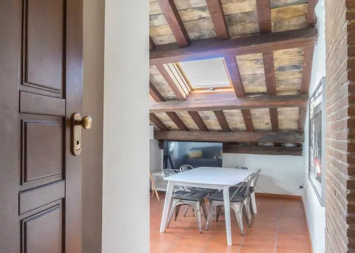 Ferienwohnung Domus Tempio Deluxe, Roma Centro