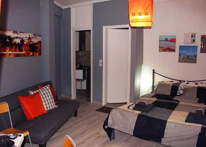 Amazing Studio Next To Center Only 10 Minutes Walk Thessaloniki