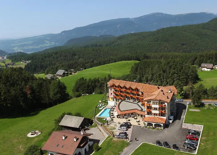 Hotel Chalet Tianes - Alpine Relax Kastelruth