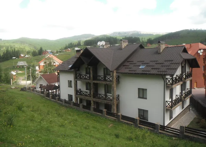 Villa Shale Marso Poljanyzja