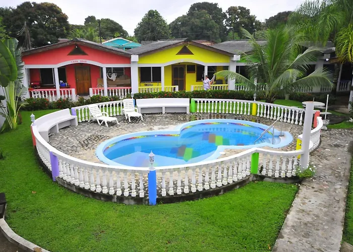 Rainbow Village La Ceiba