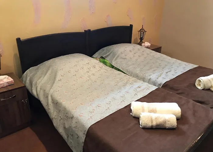 Hostel Castle House Garni