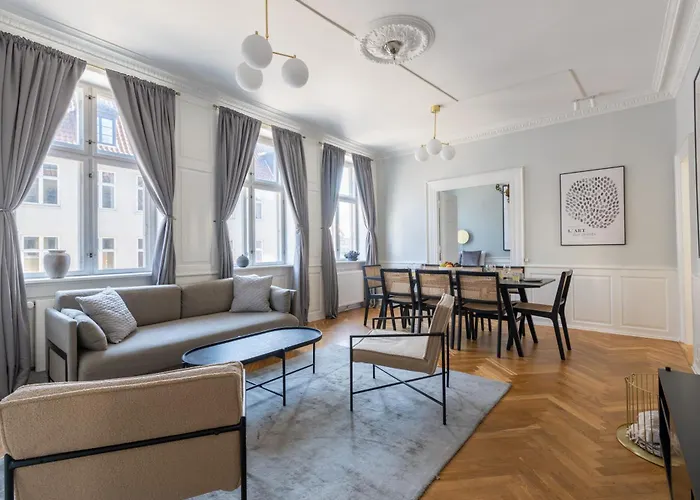 Large Apartment With Canal View In Central Cph City Kopenhagen