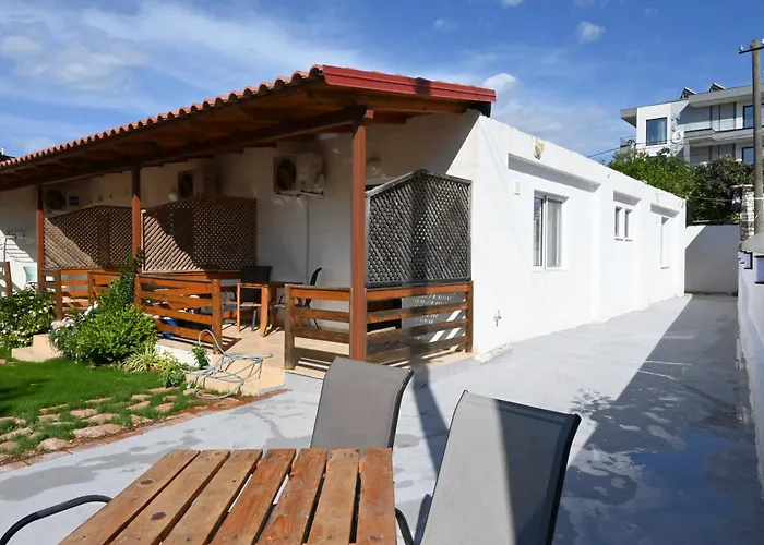 Amelia Rooms Ksamil
