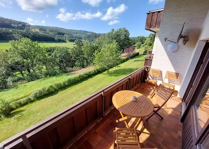 Emmy - Breathtaking View, Cosy Apartment, Wi-Fi, Parking Winterberg