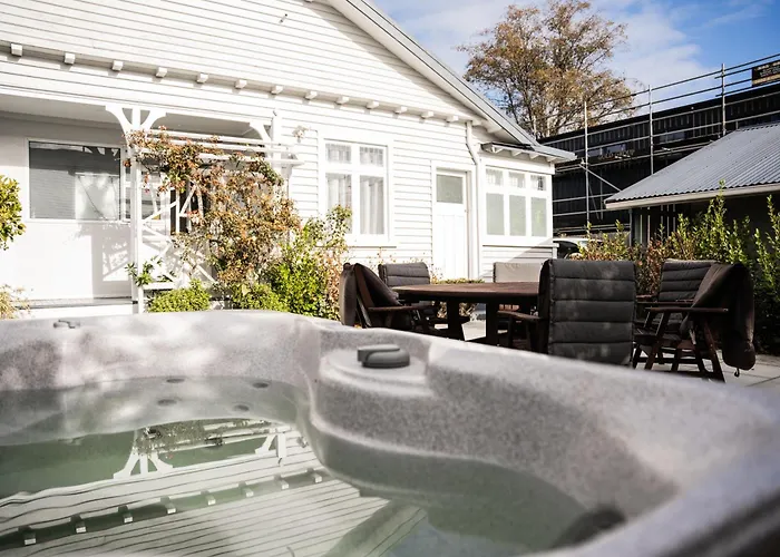 The Bealey Villa-Spa Retreat Christchurch