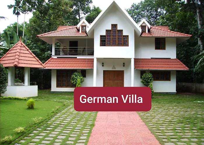 4 Bedroom House@Kottayam Towna/C 812983!5682