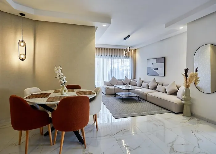 Your Home Away From Home 2 Bed Flat With Parking Casablanca