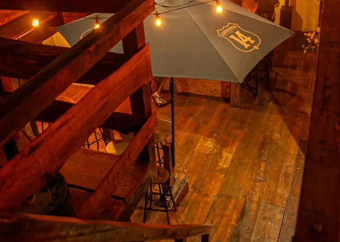 Kamazoztz Hostel And Travel Antigua