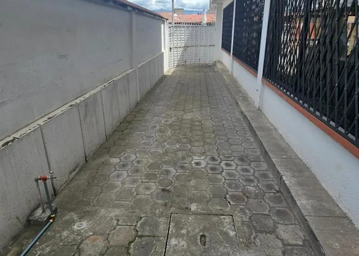 Ferienwohnung Departamento Bien Ubicado Con Todo Lo Necesario Latacunga