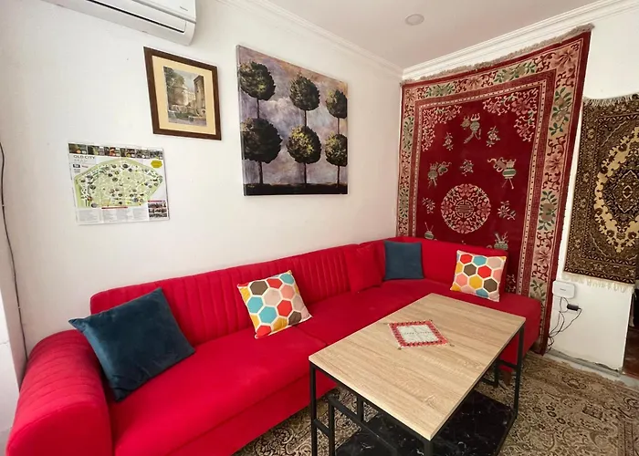 Cozy And Lovely Apartment In The Heart Of Baku Old City