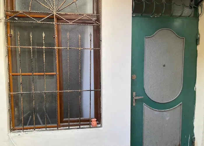 Cozy And Lovely Apartment In The Heart Of Baku Old City