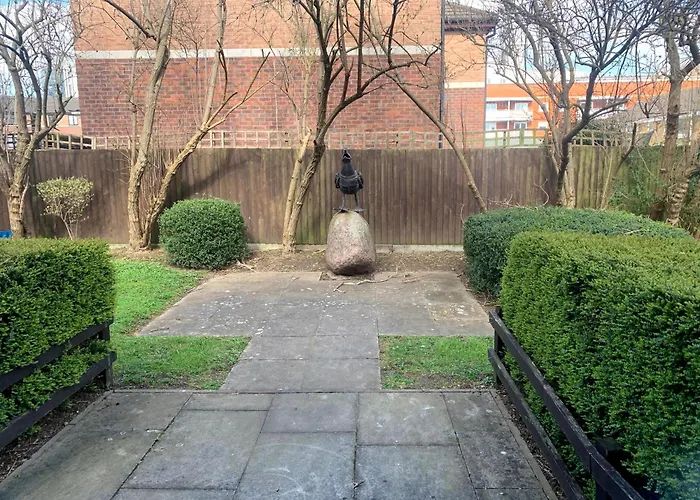 Lovely & Spacious Flat-Deptford Creekside London