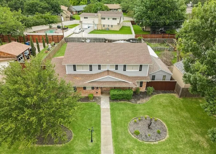 Beautiful House For Big Groups With A Cinema Room Dallas