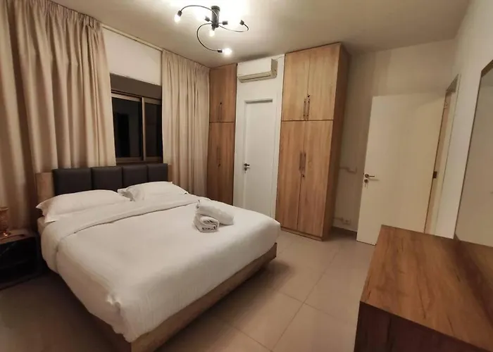 Spacious Nest 1-Br Apt In Ashrafieh Beirut
