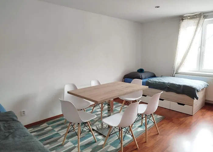 Big Huge Apartment Center 84M Nivy Pressburg