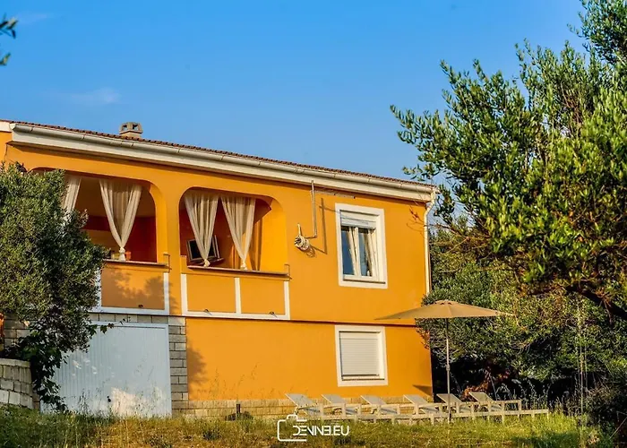 Holiday Home Oliva Novalja