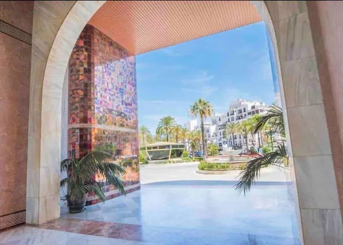 Ferienwohnung Frontline Sea en Puerto Banús Grey de Albion Marbella