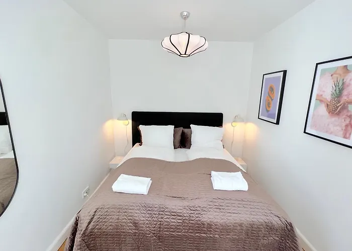 Amazing Apartment Near Tivoli Gardens & Copenhagen City Hall Square