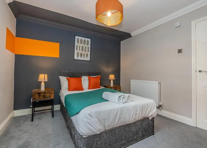 Spacious One Bedroom Flat Next To Brighton Beach & Pavillian