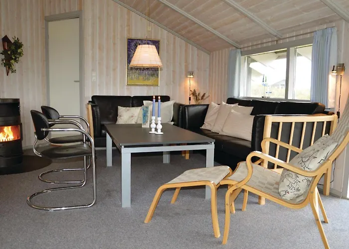 Nice Home In Ringkobing With Sauna
