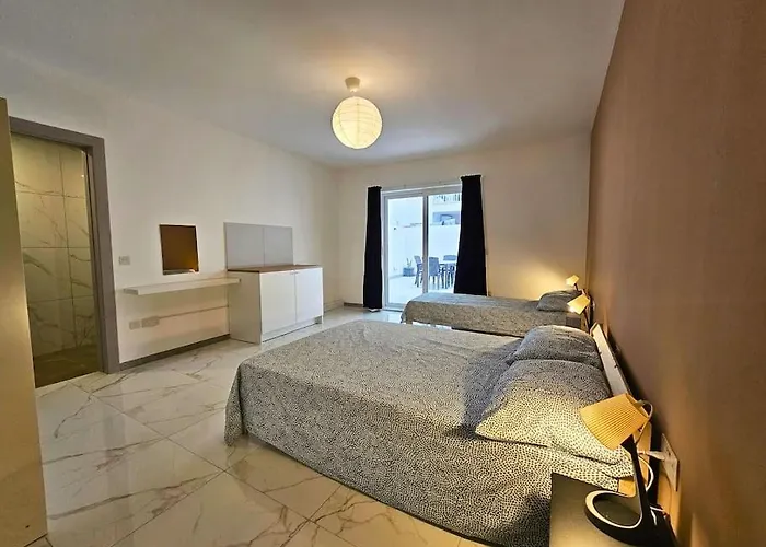 Sleeps 7 Spacious Apartment St Pauls Bay St. Paul's Bay