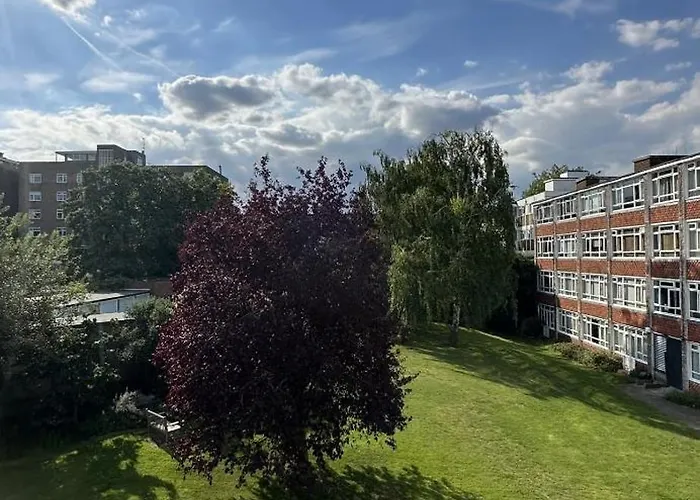 Ferienwohnung Leafy Sanctuary In Putney London