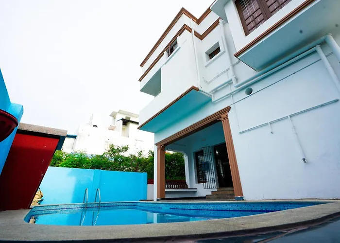 Bay Minaret Villa - Lavish 4Bhk Beach House At Ecr Uthandi Chennai